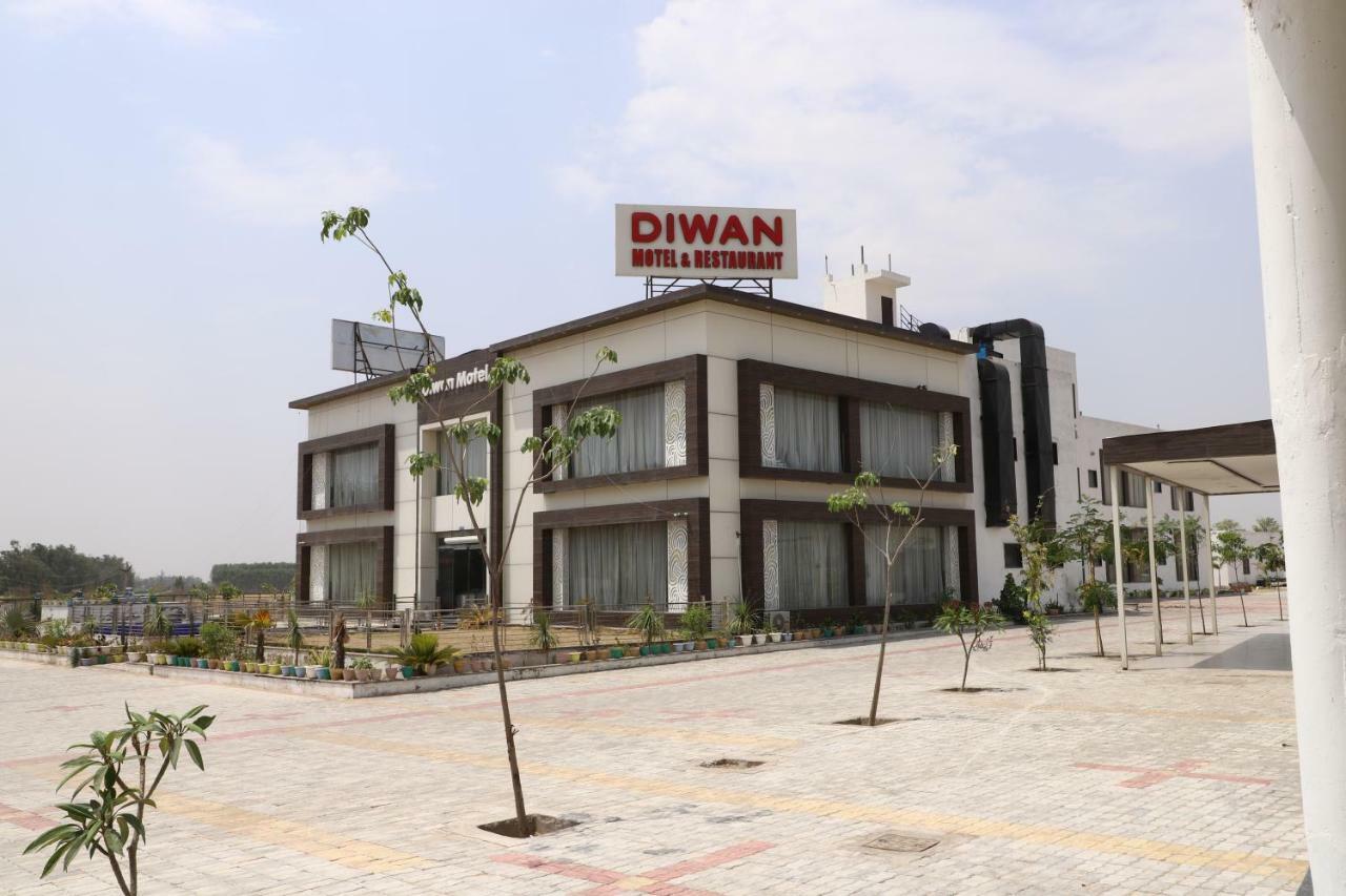 Diwan Hotel And Restaurant Surkhi Zewnętrze zdjęcie